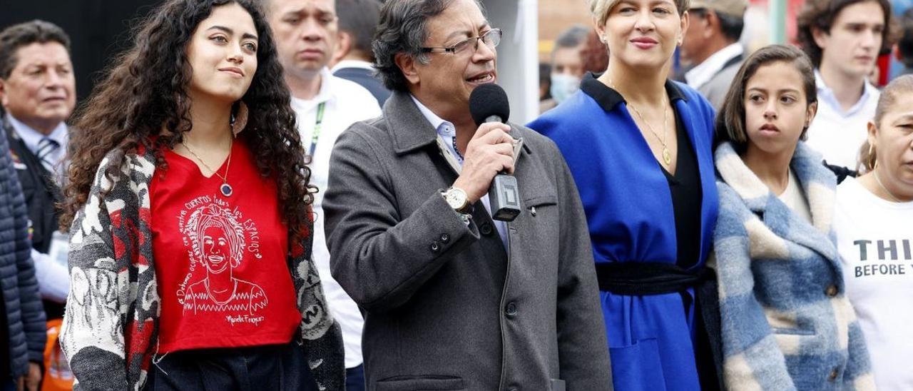 Gustavo Petro se convierte en el primer presidente de izquierdas de Colombia.