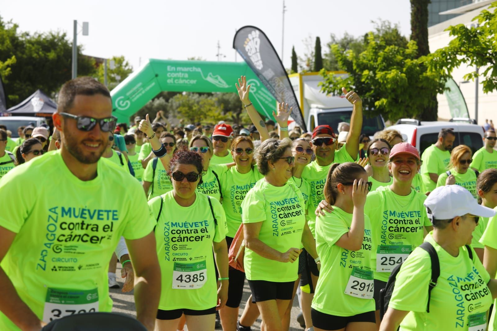 En imágenes | Miles de personas corren contra el cáncer en el Parque del Agua de Zaragoza