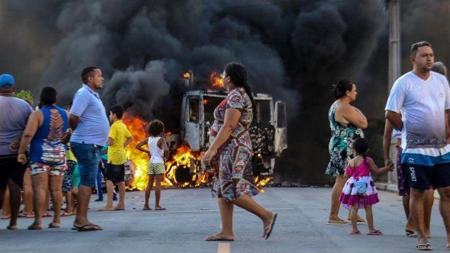Bolsonaro hace frente a su primera crisis por disturbios en el nordeste de Brasil