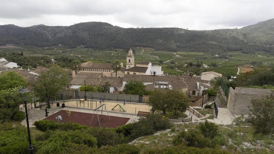 Rechazo vecinal al hotel de cuatro estrellas con 20 suites en el municipio menos poblado de la Safor