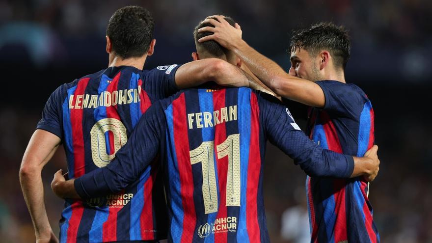 BARCELONA-VIKTORIA : Gol de Ferran Torres