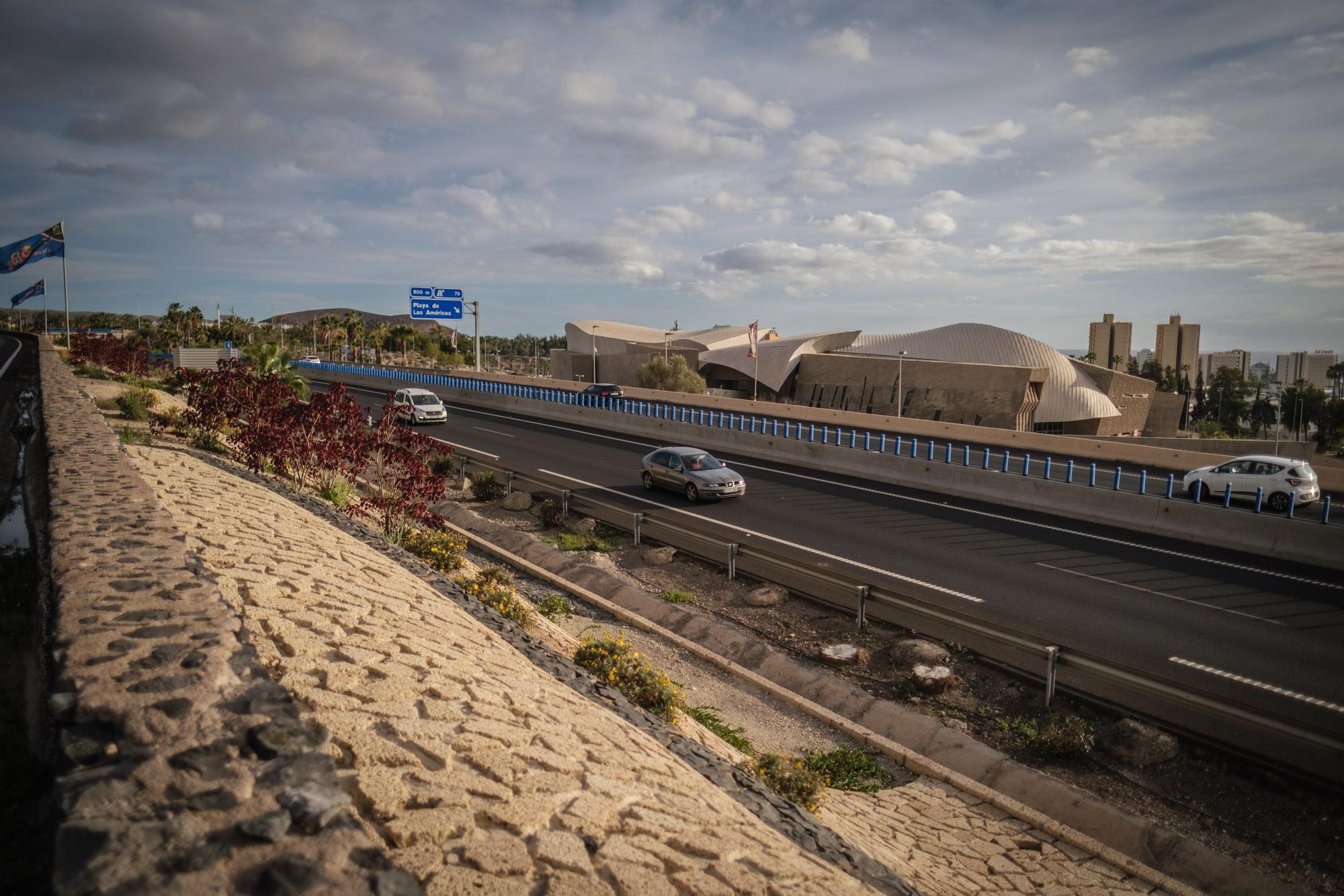 Fotos de la autopista del Sur desde el Siam Park. Proyecto Variante TF-1 Guaza-Fañabe