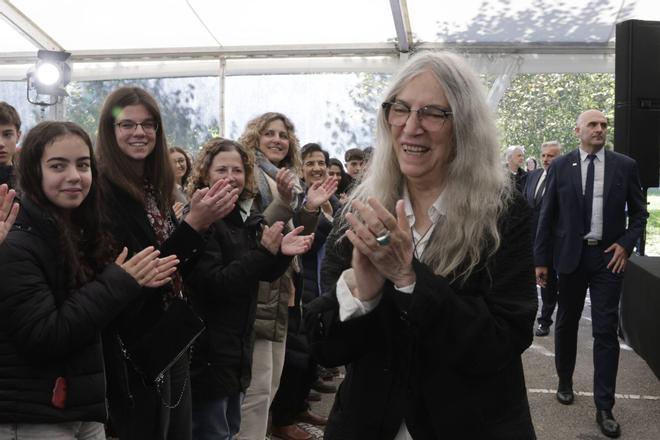 EN IMÁGENES: Así fue la visita de Patty Smith al IES Bernaldo de Quirós en Mieres