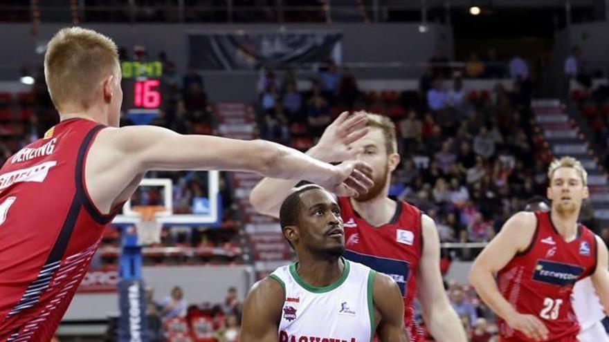 El Tecnyconta no sabe defender al Baskonia (88-99)