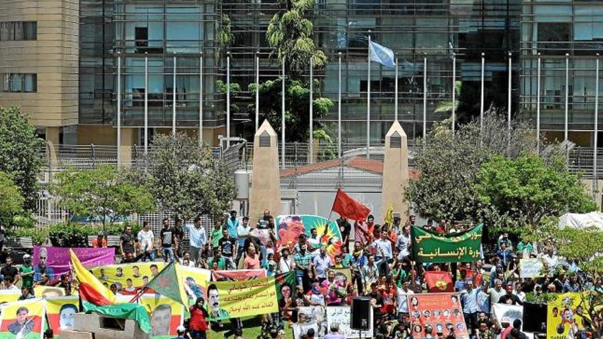 Manifestacions, aquesta a Beirut, a favor del PKK i en contra dels atacs de l&#039;exèrcit turc