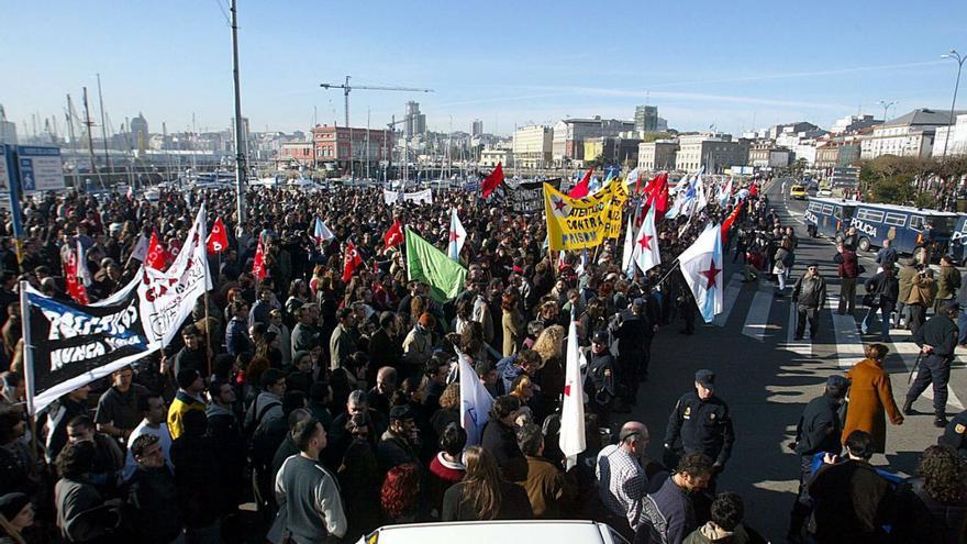 El resurgir tras la catástrofe: de un Plan Galicia “histórico” a “fantasmagórico y mediático”