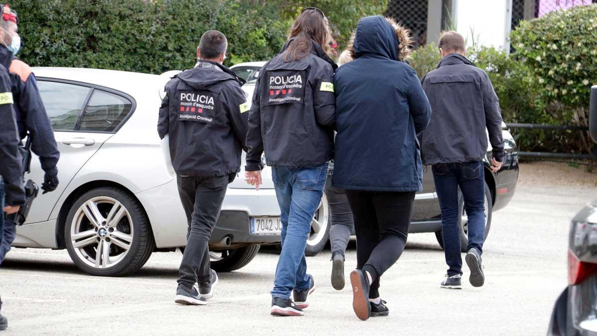 Uno de los detenidos en el golpe a la falsificación de carnets de conducir en Girona.