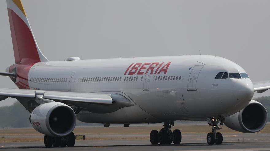 Iberia opera un vuelo para repatriar a 348 españoles varados en Marruecos