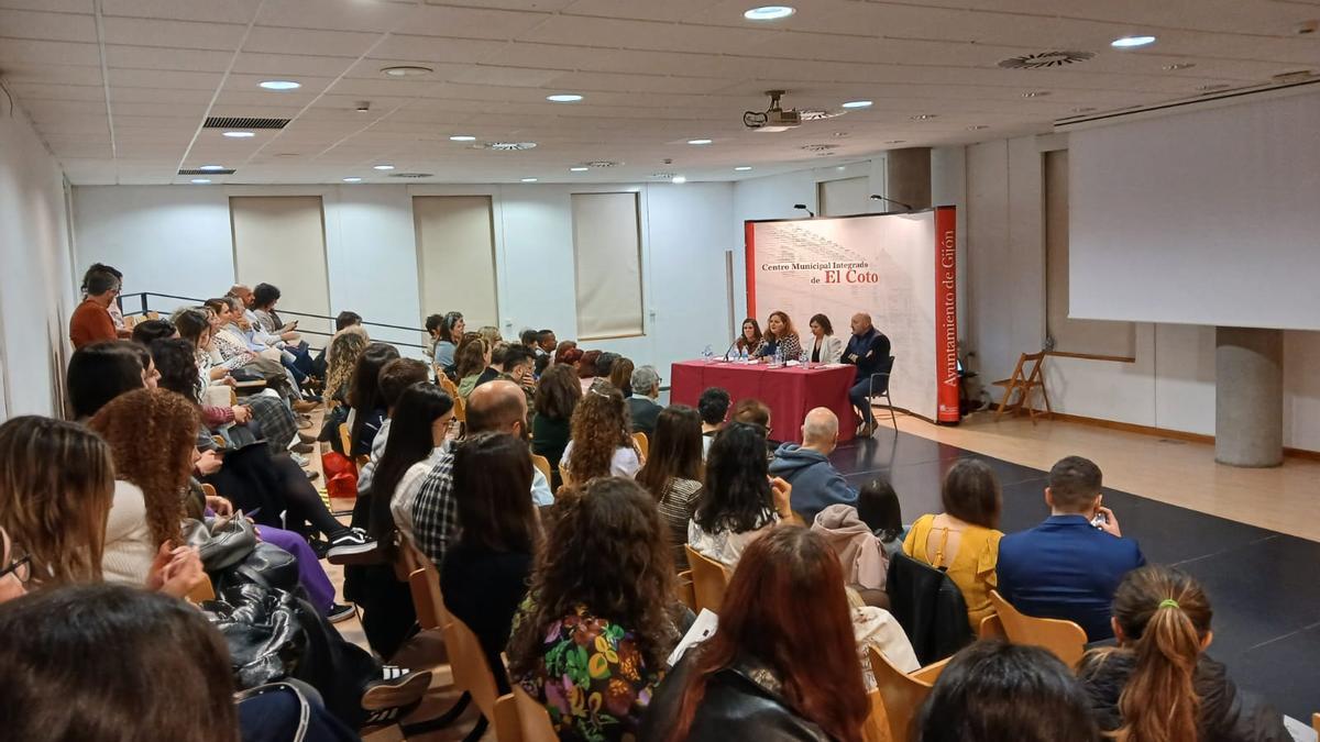 Presentación de las fiestas del Hogar de San José de Gijón.