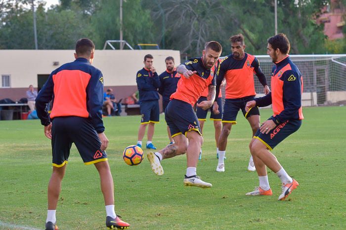 Entrenamiento de la UD en el campo de Las Burras