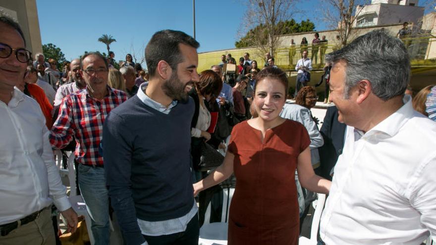 Francesc Sanguino se rodea de la «guardia» de Ángel Franco en la lista socialista en Alicante