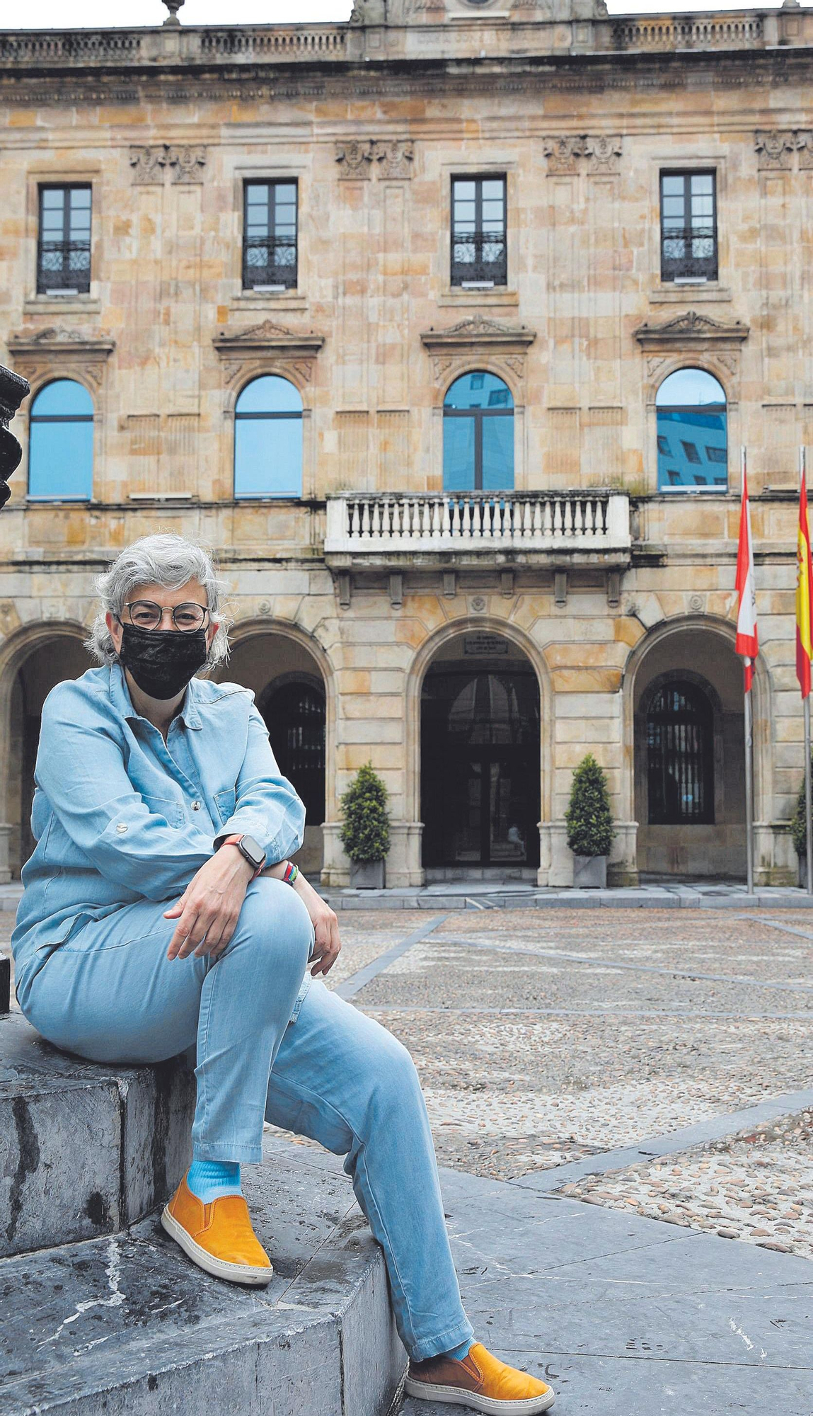 La Alcaldesa, en la plaza Mayor. | Ángel González