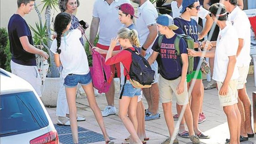 Sofía, una abuela en la escuela de vela