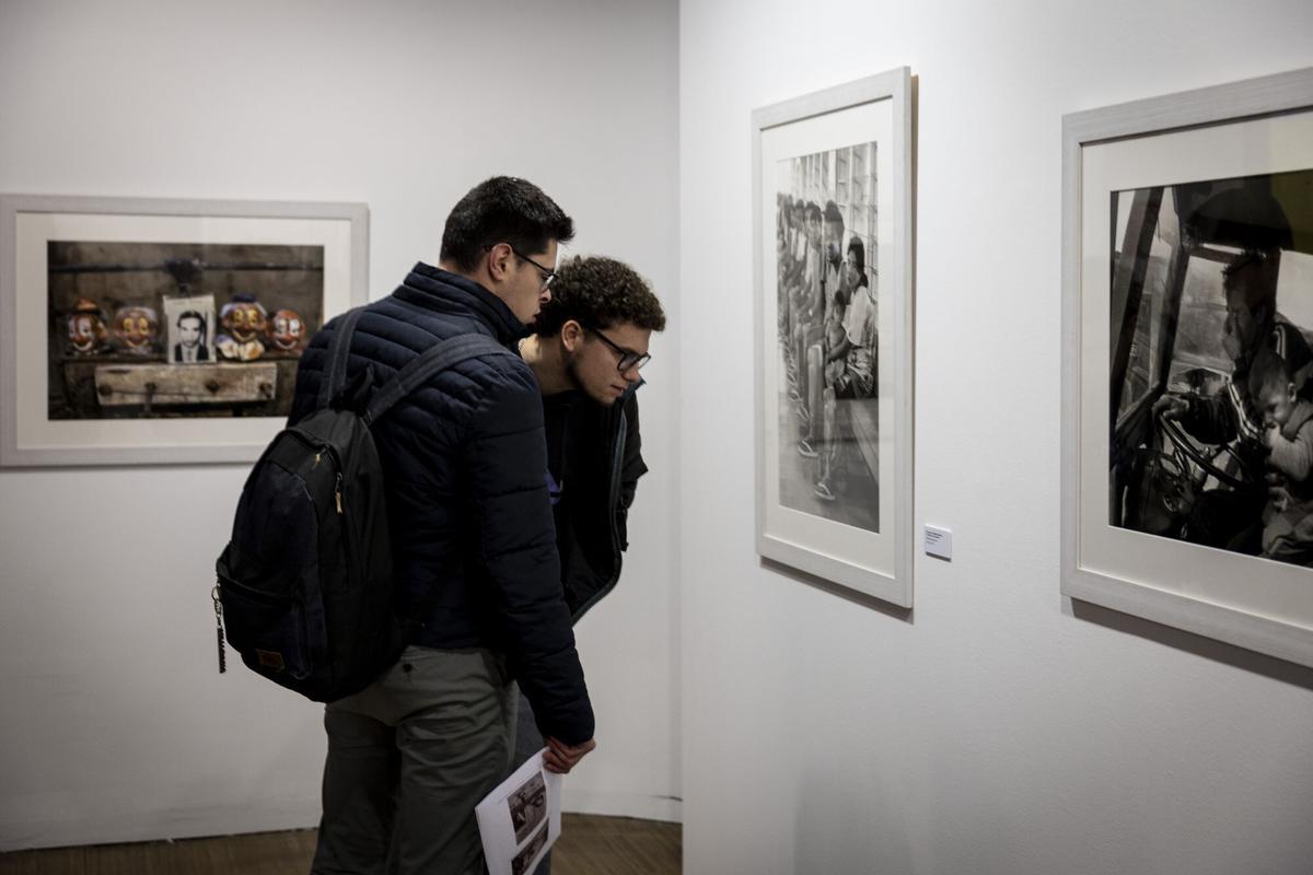 En imágenes | Exposición del reportero de guerra Gervasio Sánchez en el Paraninfo de Zaragoza