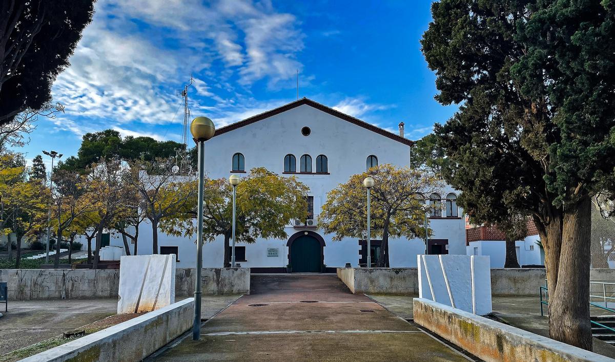 Veïns de Viladecans s’oposen a la reurbanització de Can Sellarès Veïns de Viladecans s’oposen a la reurbanització de Can Sellarès