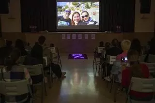 La comunidad educativa de Quesa rinde homenaje a la profesora americana asesinada en Málaga