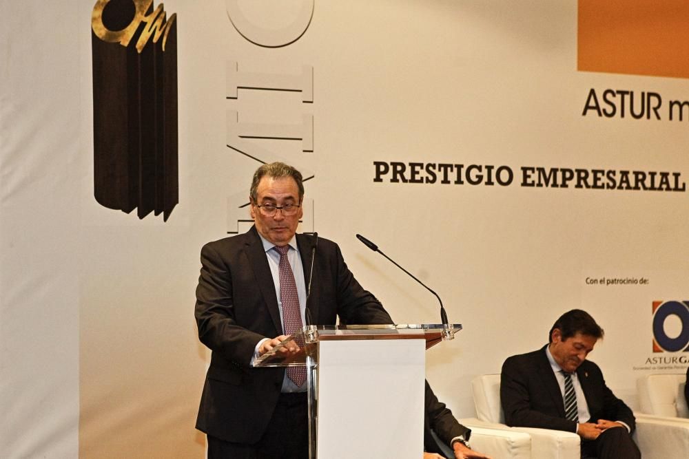 Personalidades en los premios Astur Manager