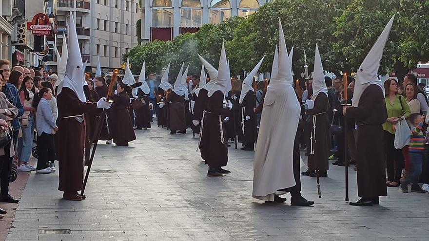 Lunes Santo pletórico y con novedades en los cortejos de los pueblos de Córdoba