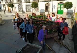 Bermillo de Sayago convierte un carro de caballería en un jardín efímero