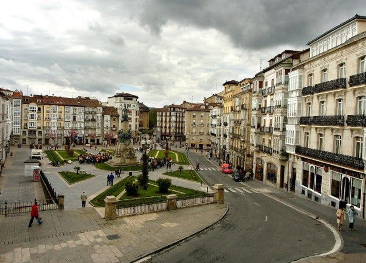 Plaza de la Virgen Blanca en Vitoria.