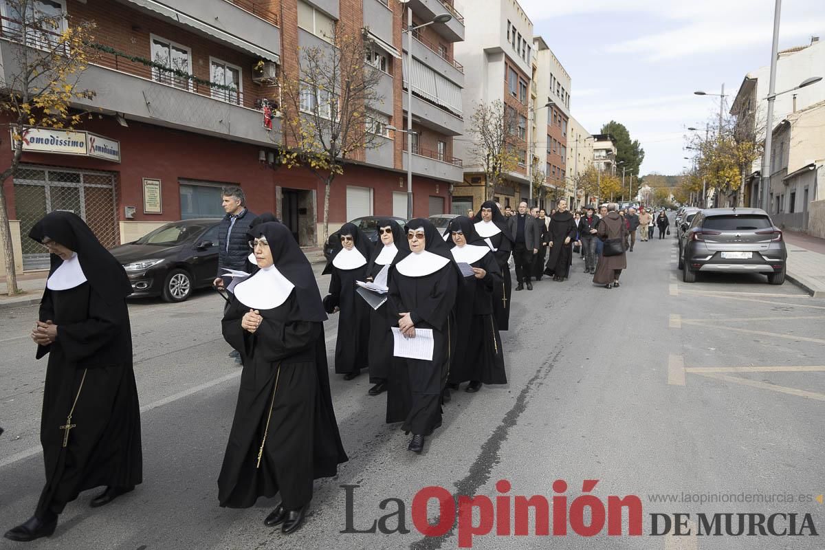 Así ha sido el traslado del cuatro y la reliquia de Santa Teresa de Jornet desde el Asilo hasta la Parroquia de la Concepción en Caravaca