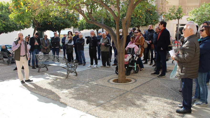 La Semana Santa repasa con una ruta callejera los comercios e industrias del Crevillent de hace 100 años