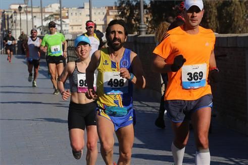 Búscate si corriste el Maratón o la Media Maratón de Badajoz