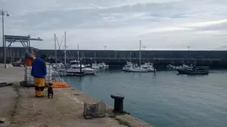 La larga espera de los pescadores por el refuerzo del puerto de Lastres: "Lo importante es que se haga"