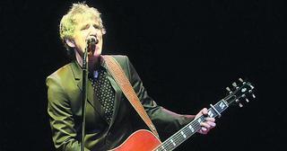 Mikel Erentxun canta a las "Cien gaviotas" de Vigo