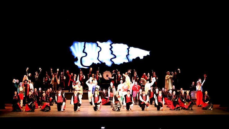 La revolución mexicana del folklore asturiano: el Cuadro Artístico del Centro Asturiano de México reinventa el baile tradicional