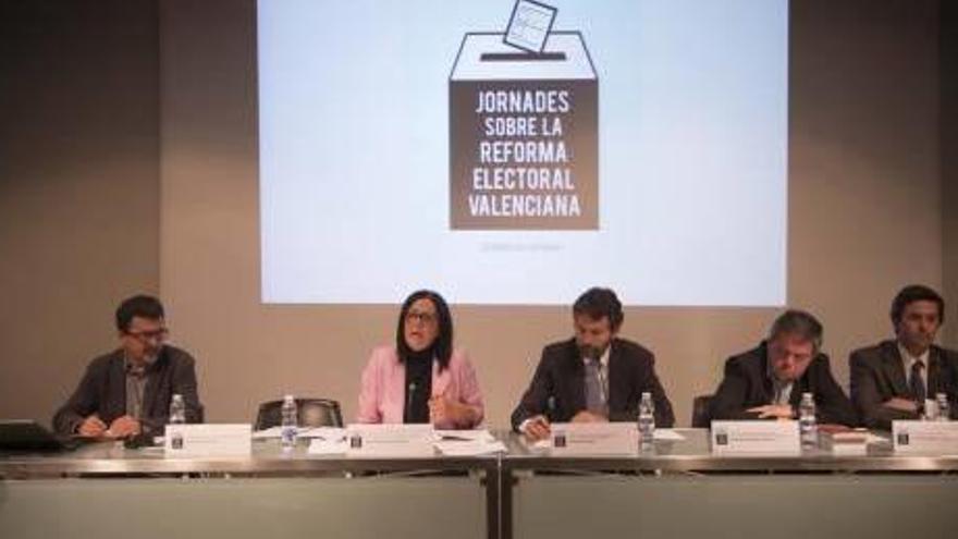 El Consell acelera la reforma de la ley electoral para rebajar la barrera al 3 %