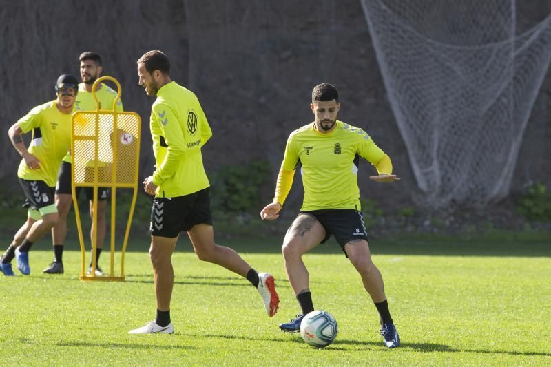 11.02.20. Las Palmas de Gran Canaria. Fútbol segunda división temporada 2019/20. Entrenamiento de la UD Las Palmas en Barranco Seco. Foto: Quique Curbelo  | 11/02/2020 | Fotógrafo: Quique Curbelo