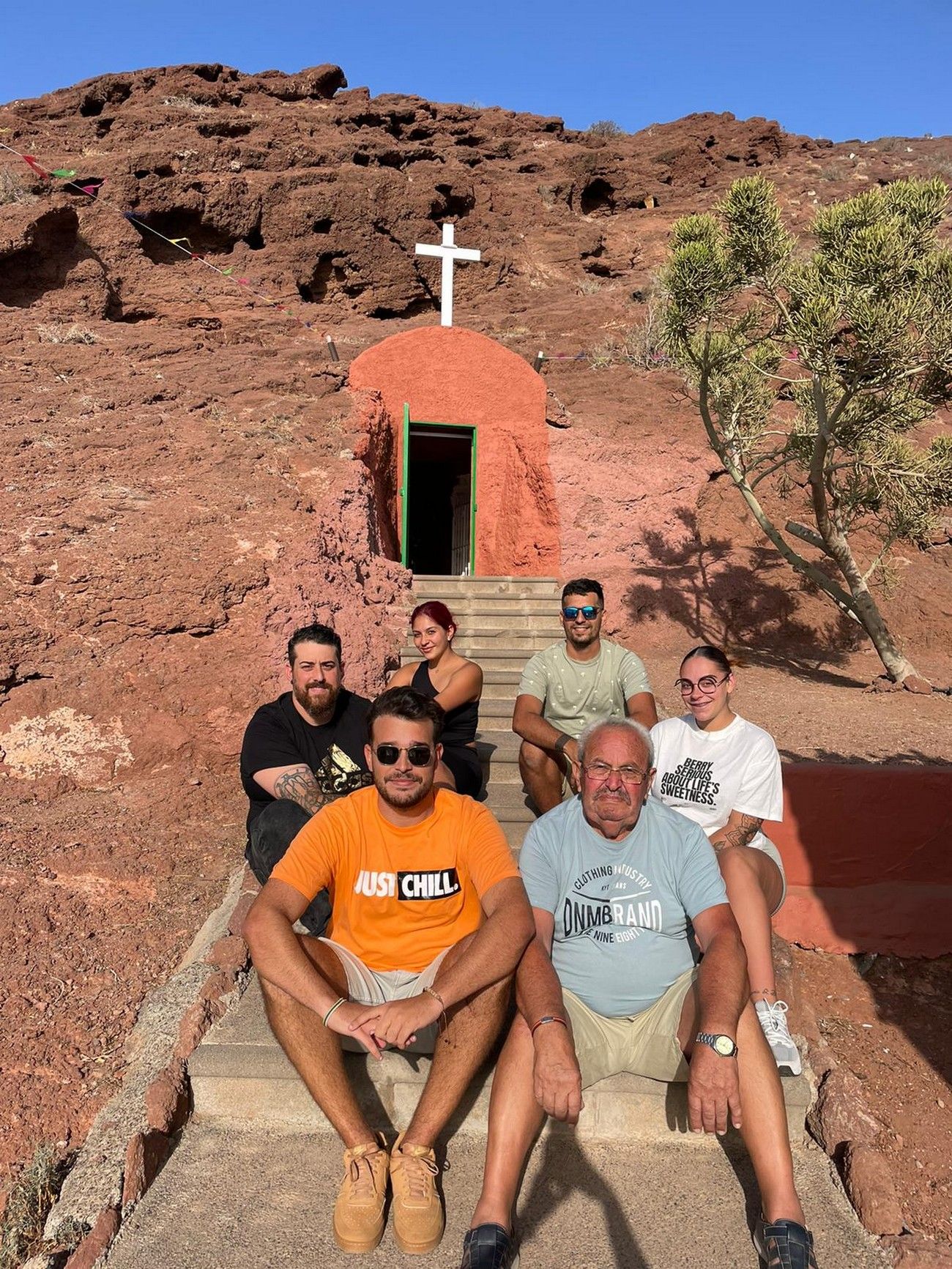 Seis jóvenes de la misma familia vuelven a dar vida a Montaña San Francisco de Agüimes