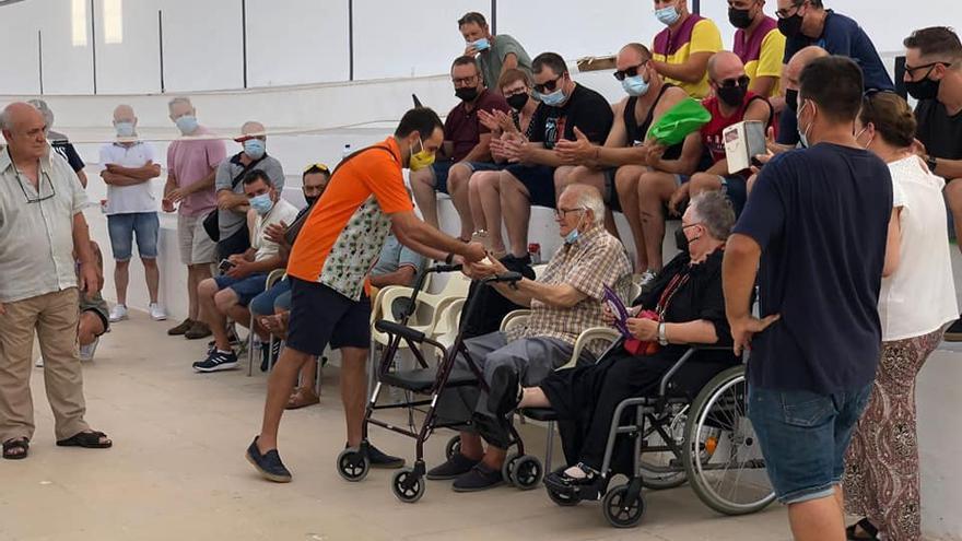 El homenaje a Vicent &quot;Gallinero&quot;, una leyenda de la pilota valenciana