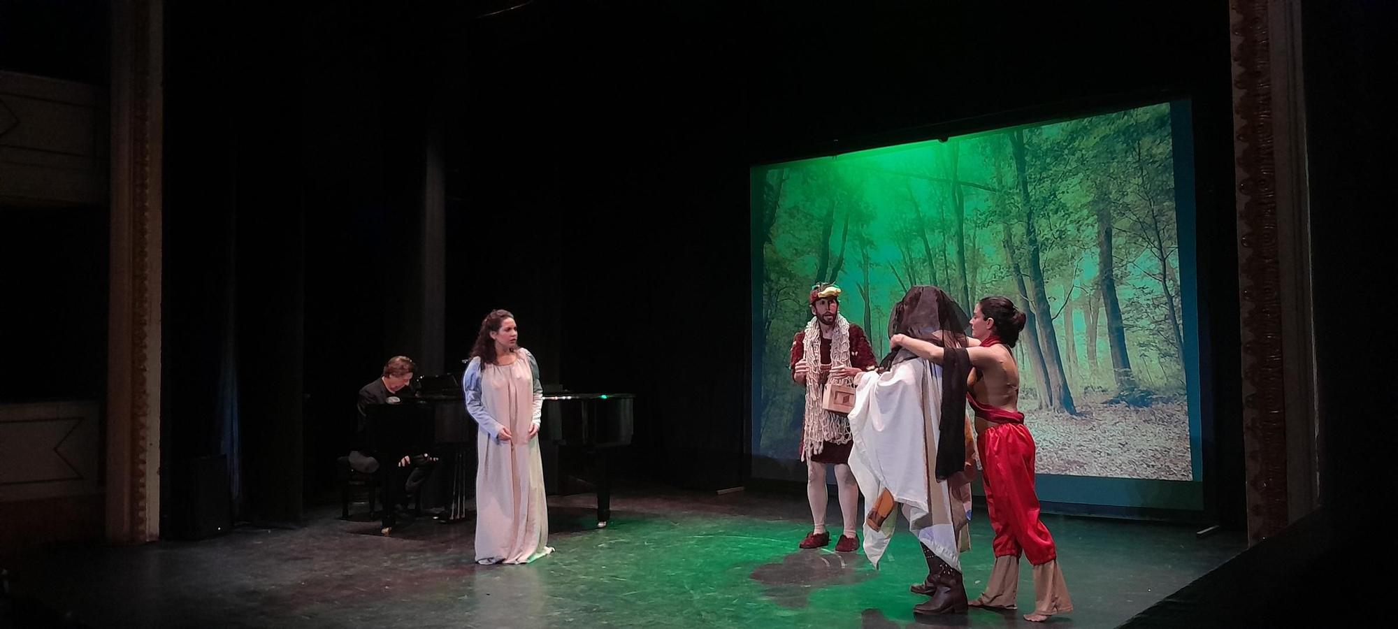 GALERÍA | Representación de "La flauta mágica", de Mozart, en el teatro Latorre de Toro