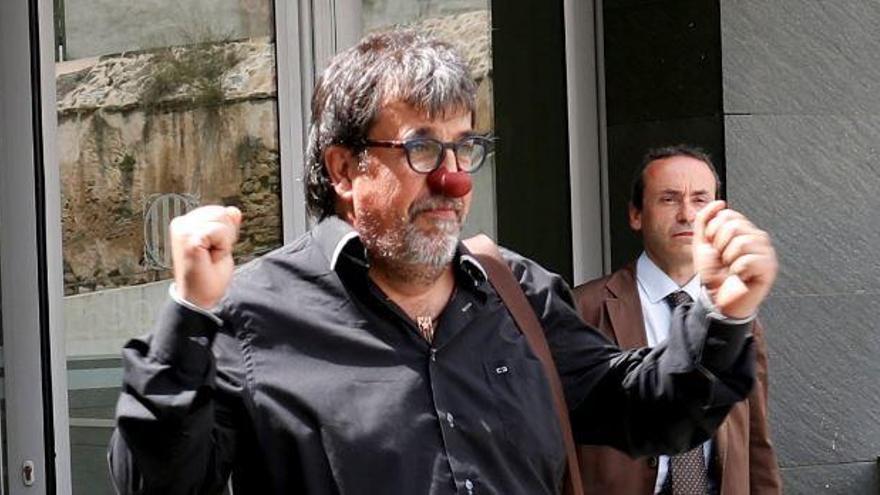 Jordi Pesarrodona sortint del jutjat