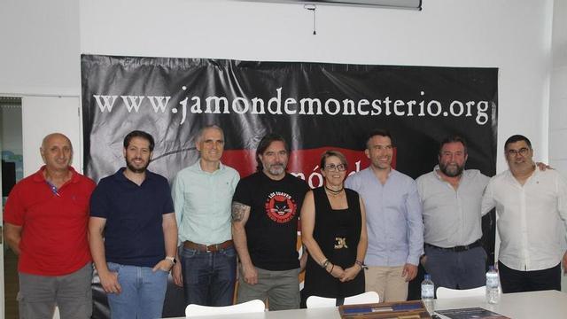 Representantes de la organización del XXV Día del Jamón de Monesterio
