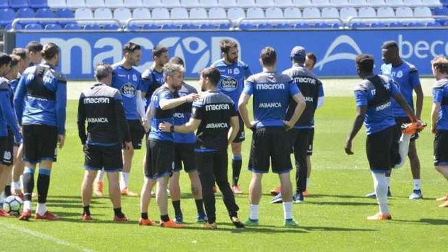 La plantilla deportivista, durante un entrenamiento.