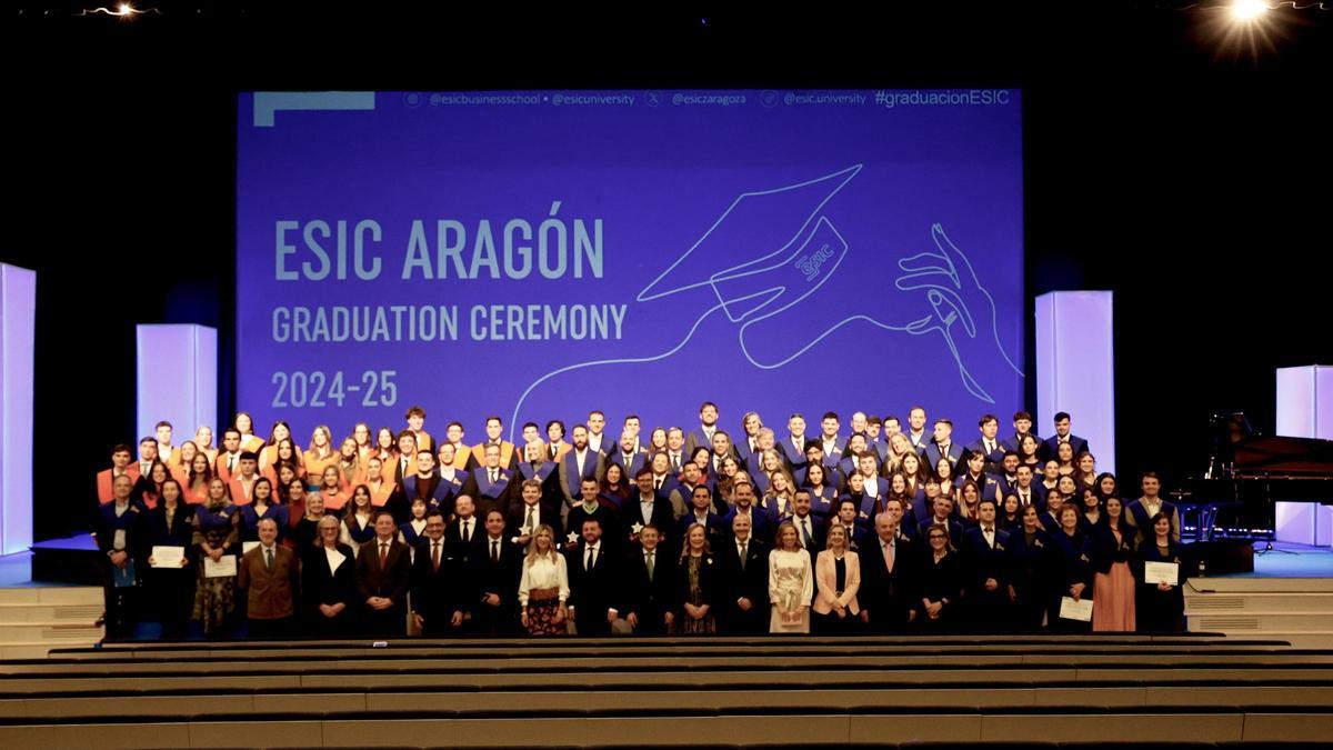 ESIC Aragón celebra la graduación de 115 alumnos y la entrega de los Premios Aster ante más de 700 asistentes en el Palacio de Congresos
