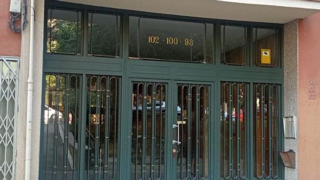El crim masclista es va cometre en aquest  immoble del carrer Andrade de Barcelona. | EL PERIÓDICO