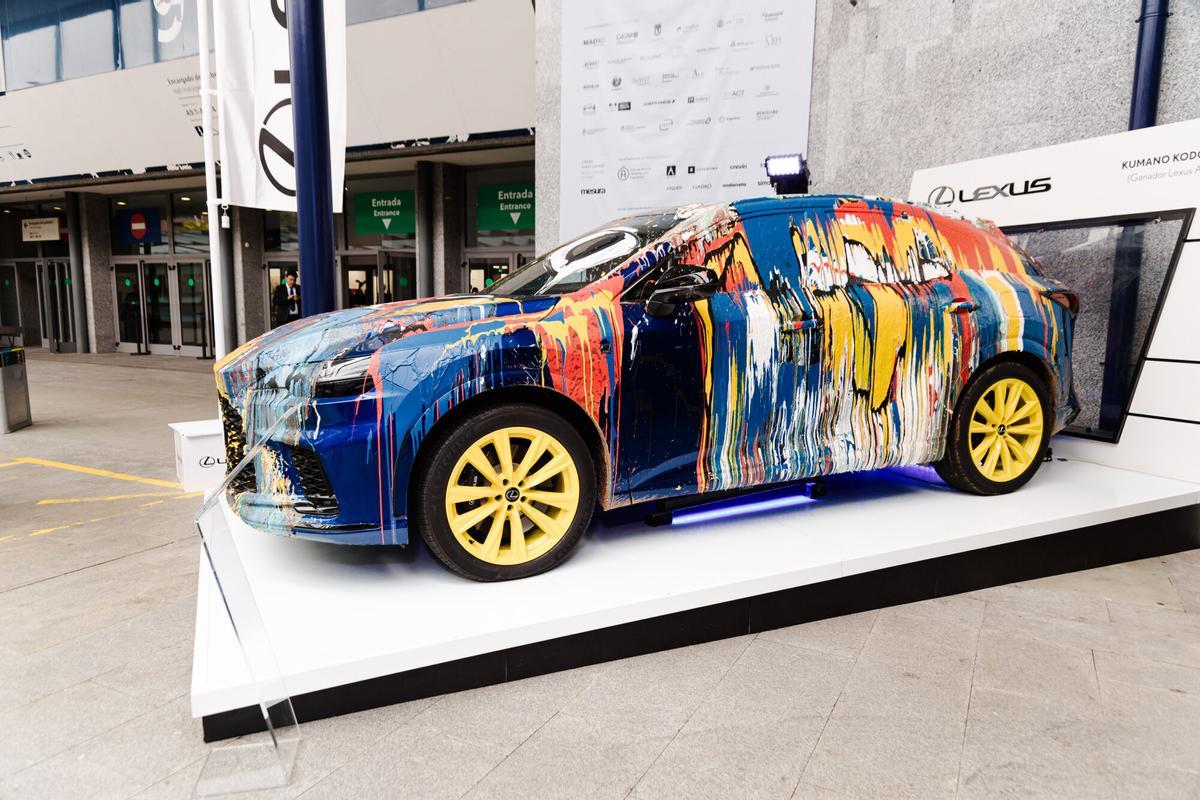 Un coche de Lexus en la feria ARCO. Un coche de Lexus en la feria ARCO.