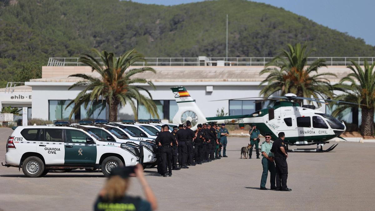 Presentación de los refuerzos veraniegos de la Guardia Civil.