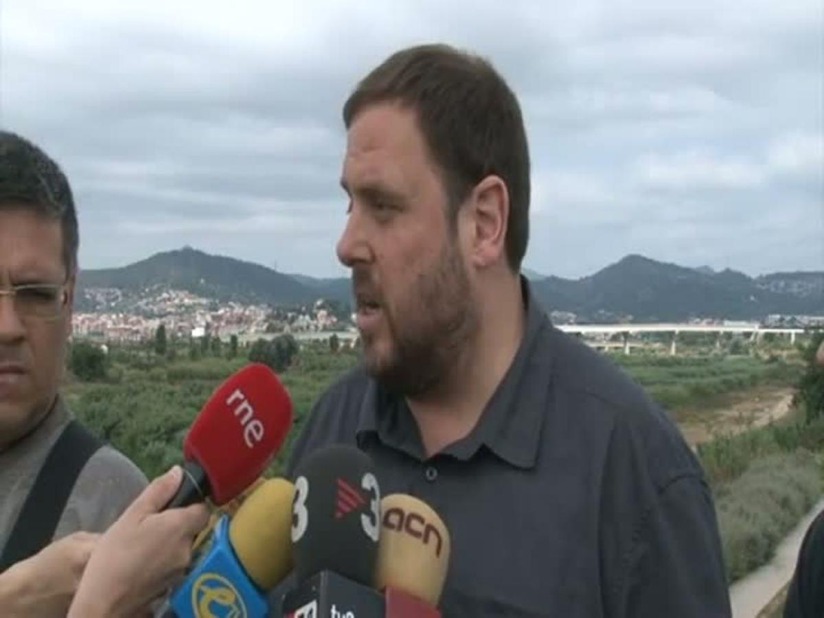 Oriol Junqueras manifestant-se aquest diumenge respecte a Eurovegas a Cornellà.
