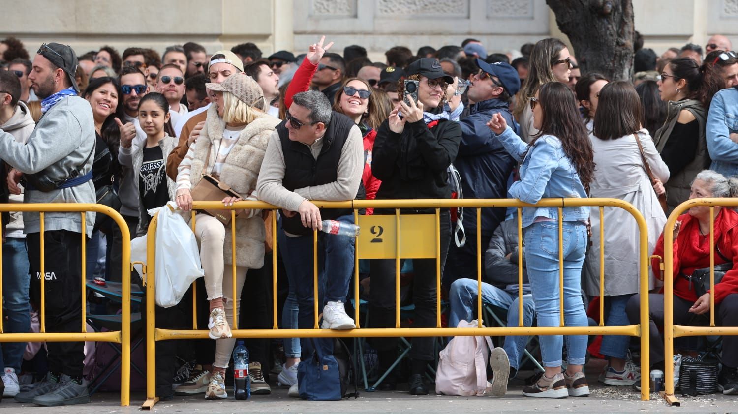 Búscate en la mascletà del 2 de marzo