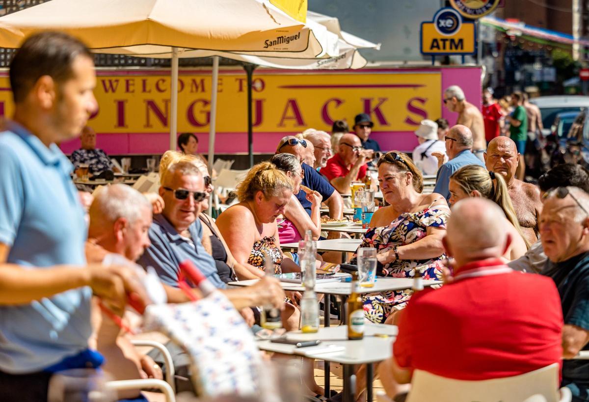 Turistas británicos en Benidorm.