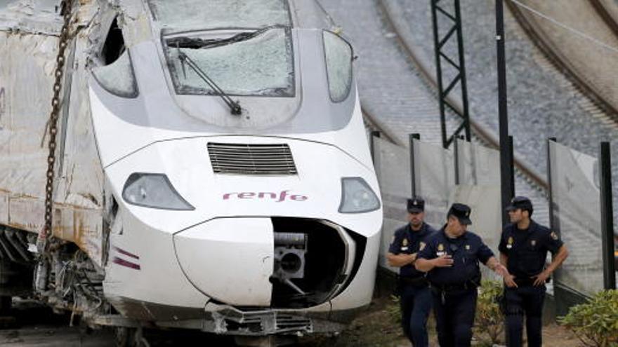 Imagen del tren siniestrado en julio en Santiago.