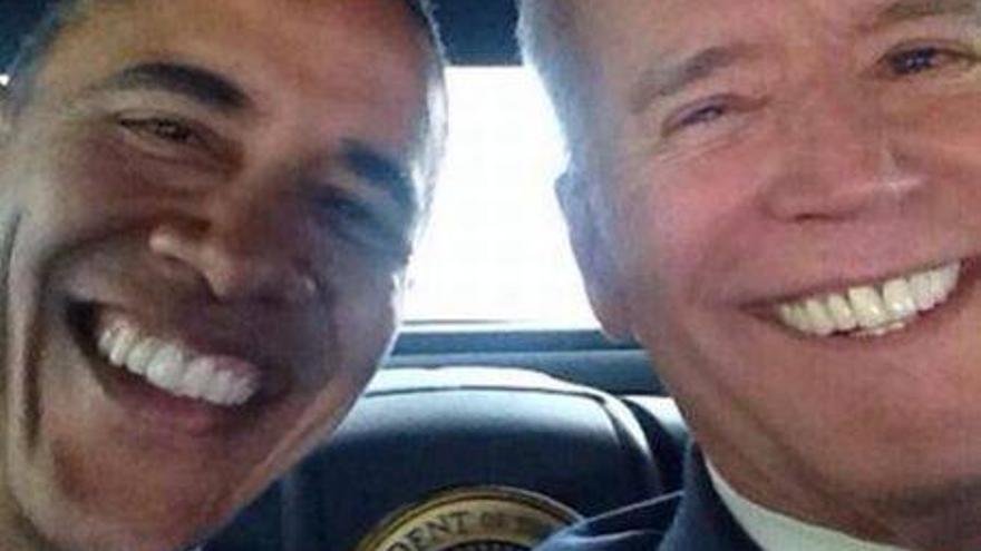 Obama y Biden se pasan a la moda del &#039;selfie&#039;