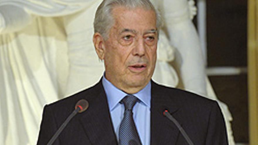 Vargas Llosa: &quot;Quiero a España tanto como al Perú&quot;