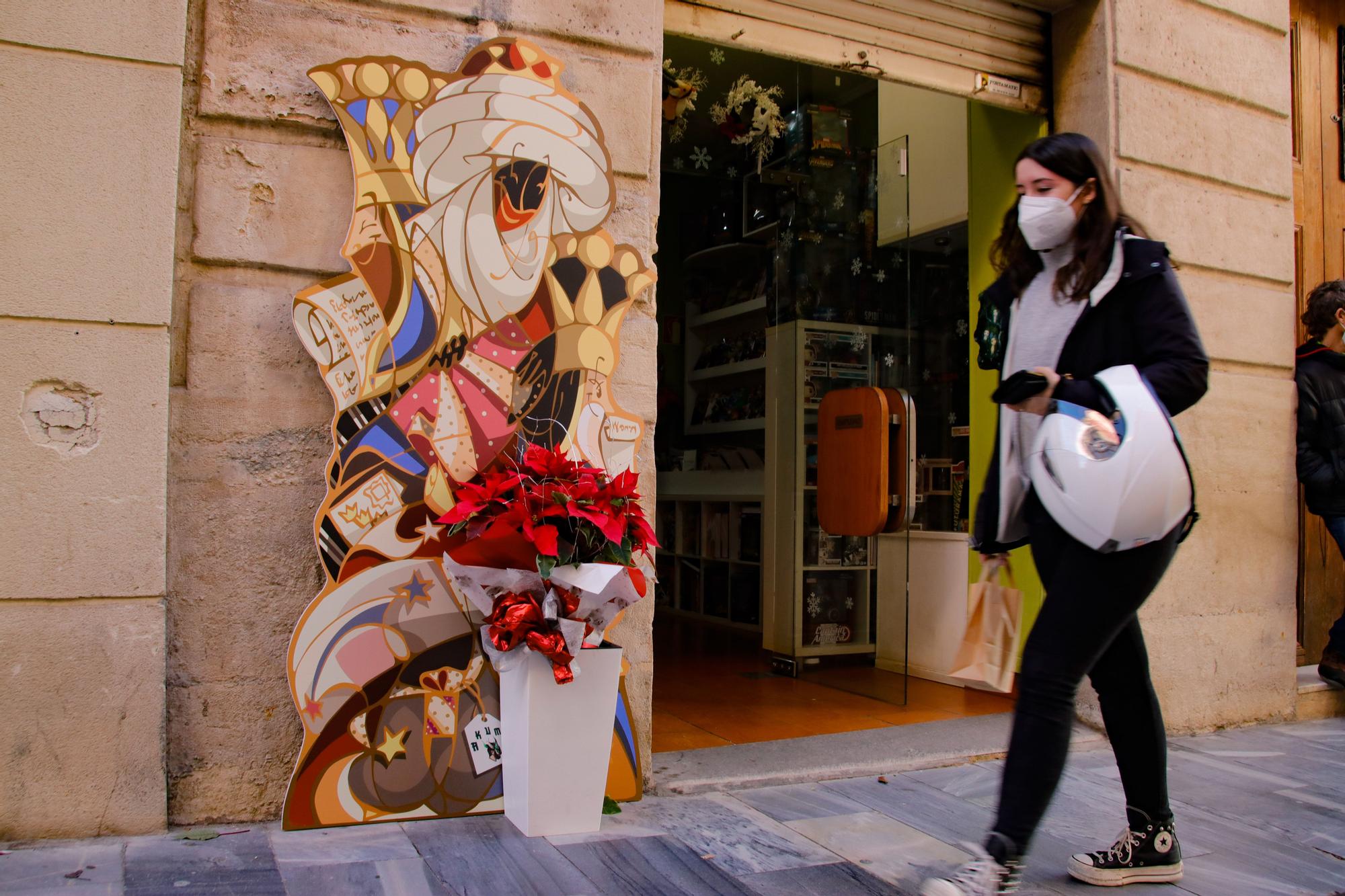 La Navidad se cuela por los balcones de Alcoy