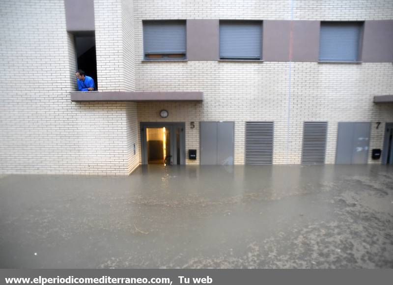 GALERÍA DE FOTOS -- El diluvio cae en Castellón y provoca inundaciones